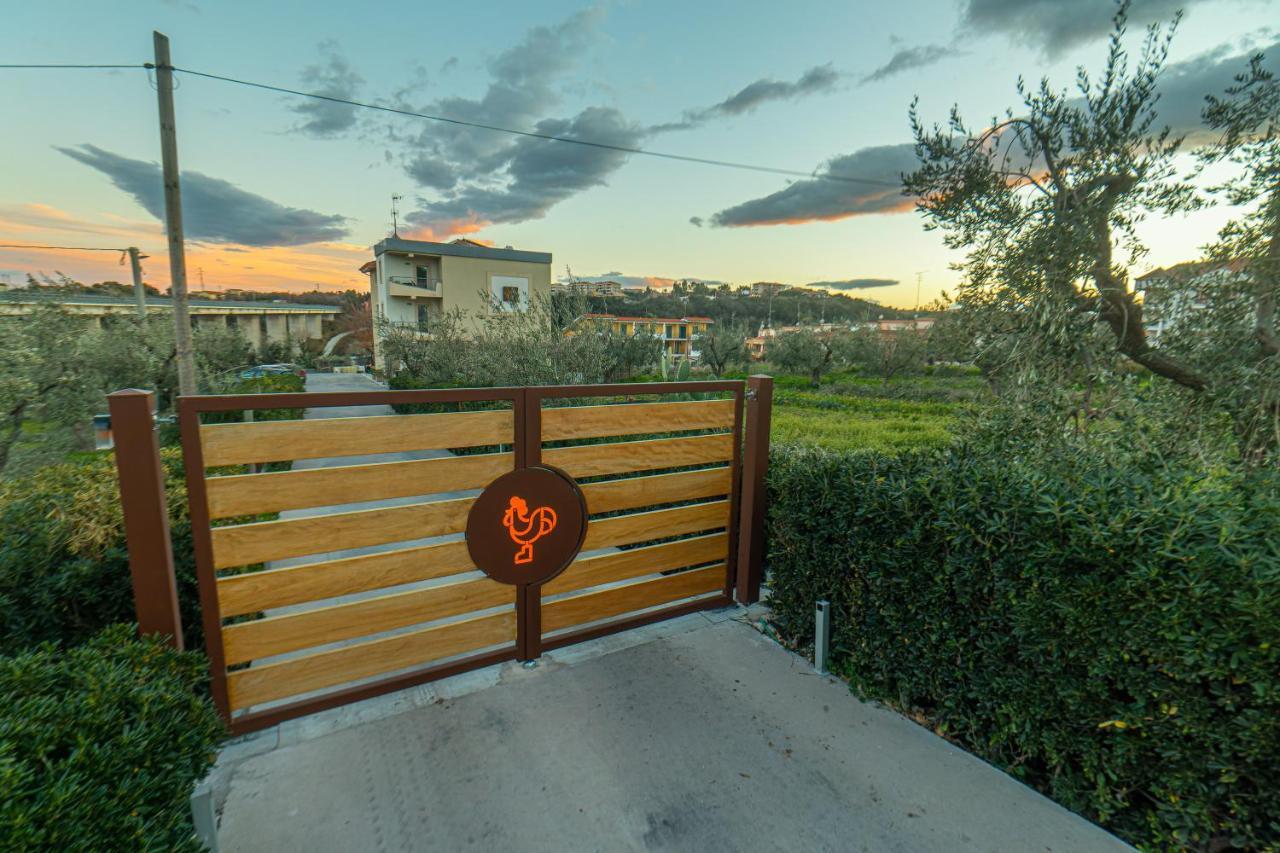 Il Gallo Con Gli Stivali Termoli Zewnętrze zdjęcie